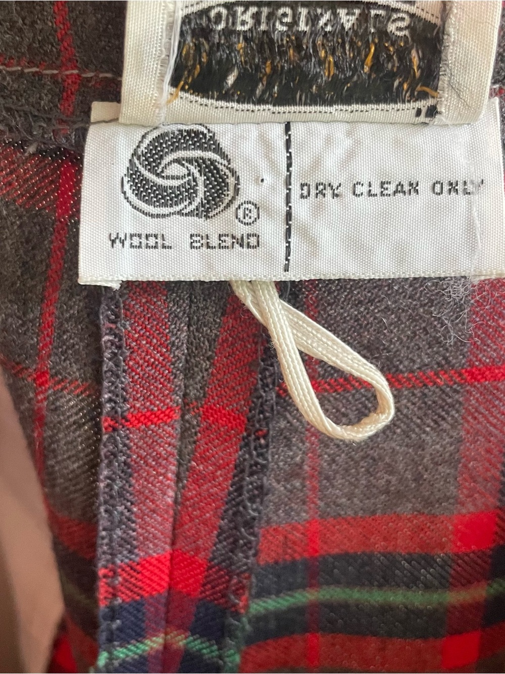 Vintage 50s 60s Women's Red plaid tartan trousers gray tone upcycled - Picture 11 of 12
